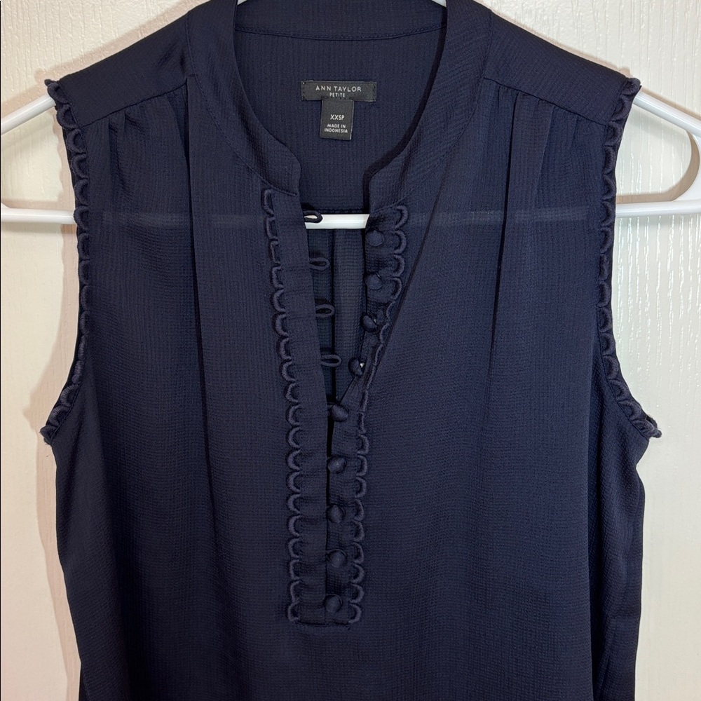 Ann Taylor Petite Navy Sleeveless Scallop-Trim Sleeveless Blouse